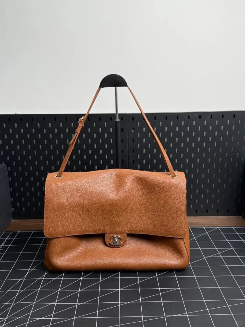 Classic CHANEL Bags: A Stylish and Versatile Choice for Elegance